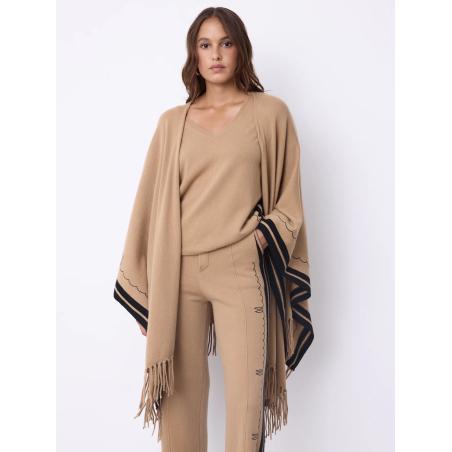 NOTSHY CAPE ETHAN A FRANGE 